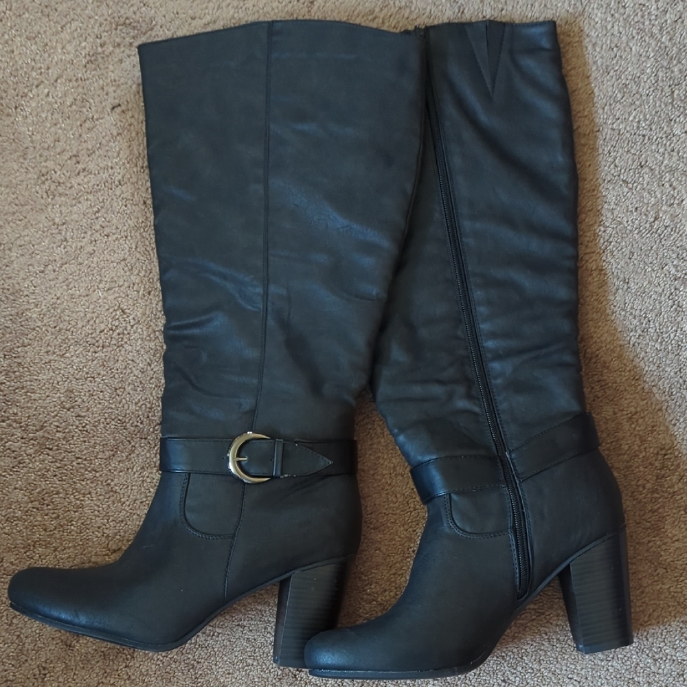 Stylish Black Heeled Boots for Women